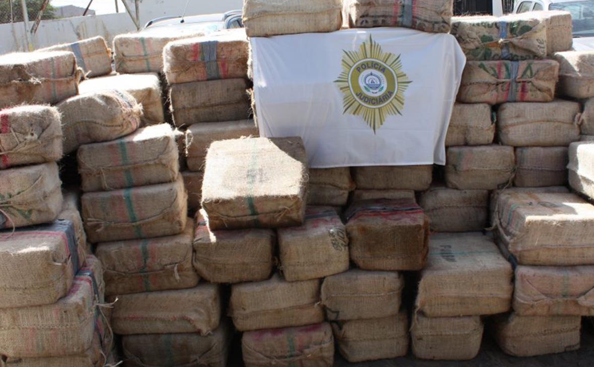 11 Russian sailors detained, 9500 kgs of cocaine seized by Cabo Verde police