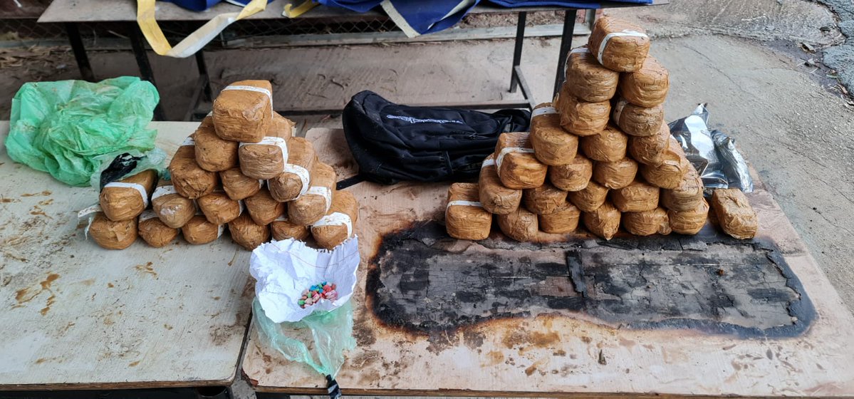 Israeli army says troops foiled a smuggling attempt on the border with Lebanon. 41 packages of drugs and one of ammunition were seized, according to the military. Forces still searching for a suspect
