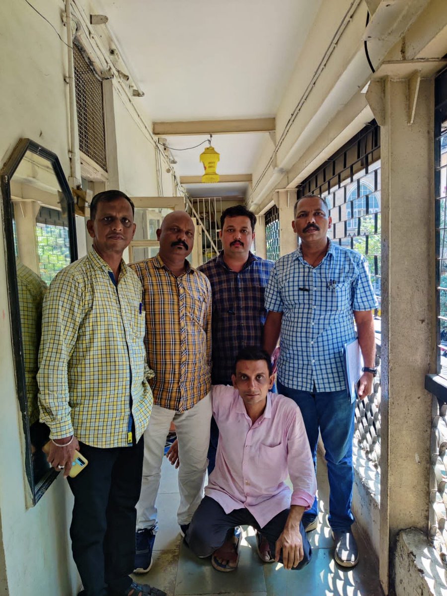 Maharashtra: A 42-year-old drug peddler arrested by Kandivali unit of Mumbai Anti Narcotics Cell from Jogeshwari area. 163 grams of MD drugs, worth Rs 24.24 lakhs in the international market, recovered from him. Case registered under NDPS Act, further investigation is underway