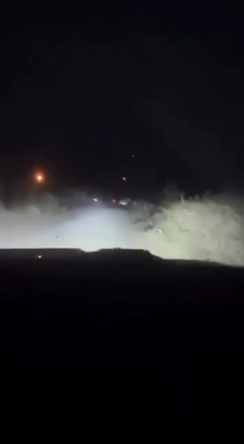 Vidéo d'un membre de Mayito Flaco montrant des affrontements contre Chapitos hier soir à Potrerillos del Norote, Sinaloa. Source : @crux1469