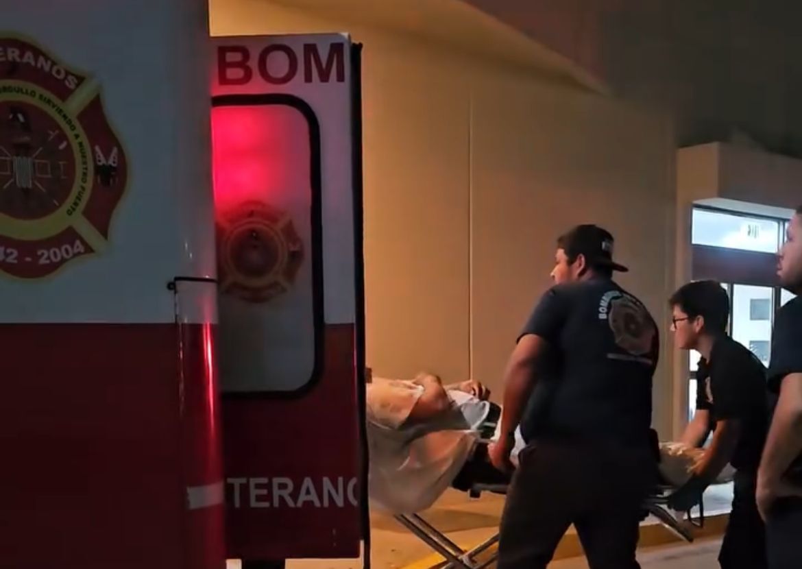 Mazatlán - Sinaloa - Görünüşe göre çoktan avlanmışlardı: 6 polis memuru Pradera Dorada VI. bölümünde bulunan bir taco dükkanında durdu, 4'ü dışarı çıktı ve kurşun yağmuru başladıktan kısa bir süre sonra saldırı şunları bıraktı: - 2 polis memuru öldü, Ambrosio ve Osvaldon - 4 polis memuru yaralandı; biri işyerinin içine düştü, diğeri devriye aracında kaldı