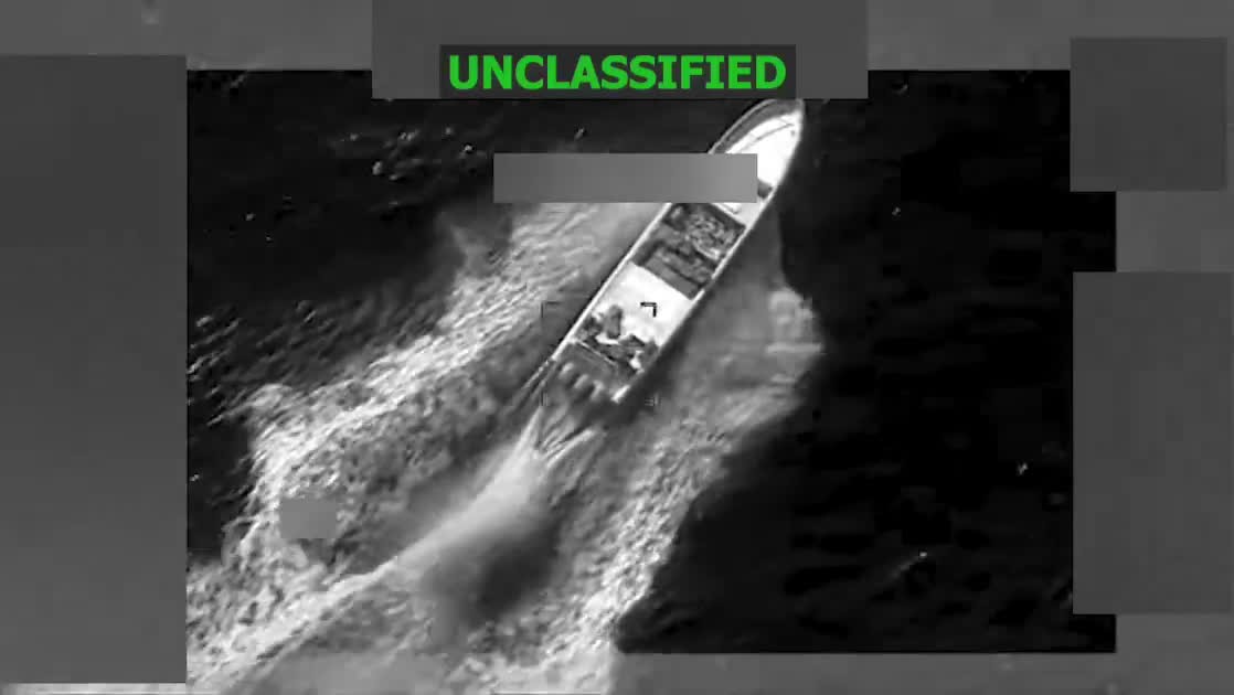 GÜNEY KOMUTANLIĞI: 9 Şubat'ta, GÜNEY KOMUTANLIĞI komutanı General Francis L. Donovan'ın talimatıyla, Ortak Görev Gücü Güney Mızrağı, belirlenmiş terör örgütleri tarafından işletilen bir gemiye ölümcül bir kinetik saldırı düzenledi. İstihbarat, geminin Doğu Pasifik'teki bilinen uyuşturucu kaçakçılığı rotaları boyunca seyrettiğini ve uyuşturucu kaçakçılığı operasyonlarında bulunduğunu doğruladı. Saldırıda iki uyuşturucu militanı öldürüldü ve biri hayatta kaldı. Çatışmanın ardından, ABD GÜNEY KOMUTANLIĞI, hayatta kalan için Arama ve Kurtarma sistemini harekete geçirmek üzere ABD Sahil Güvenliği'ni derhal bilgilendirdi.